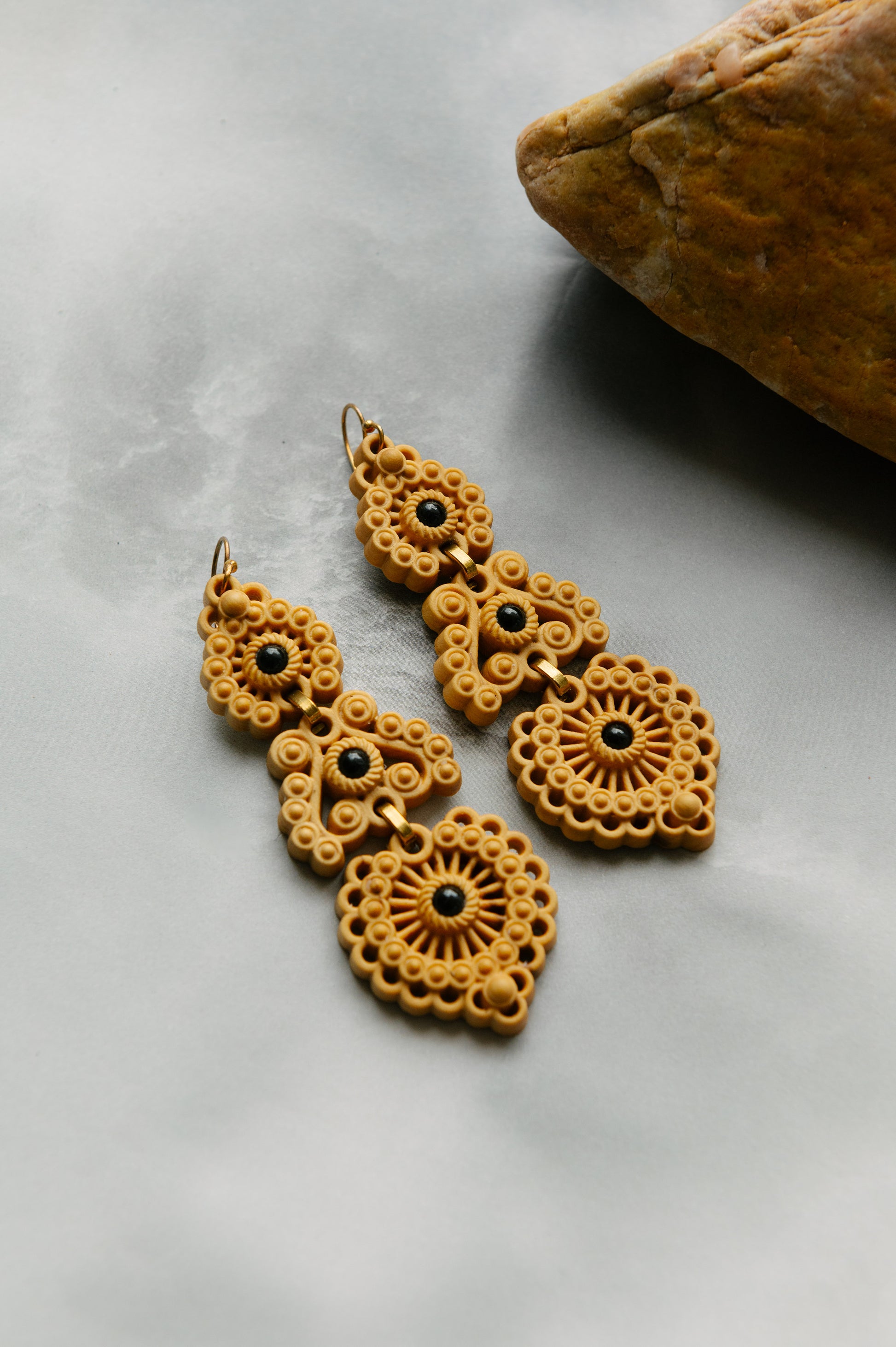 Pendientes Grao d’Amora – Buxo con piedra