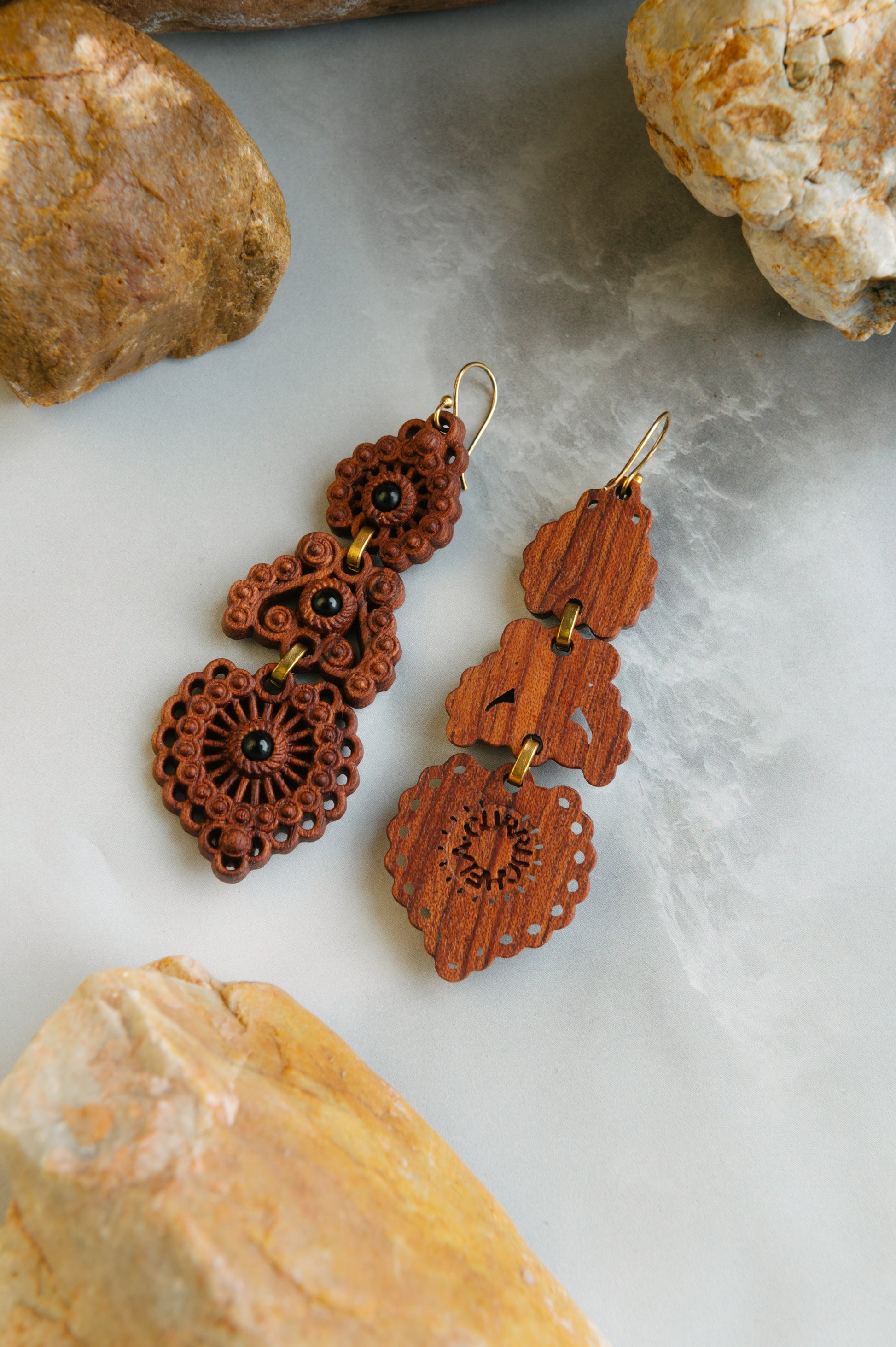 Pendientes Grao d’Amora – Bubinga con piedra
