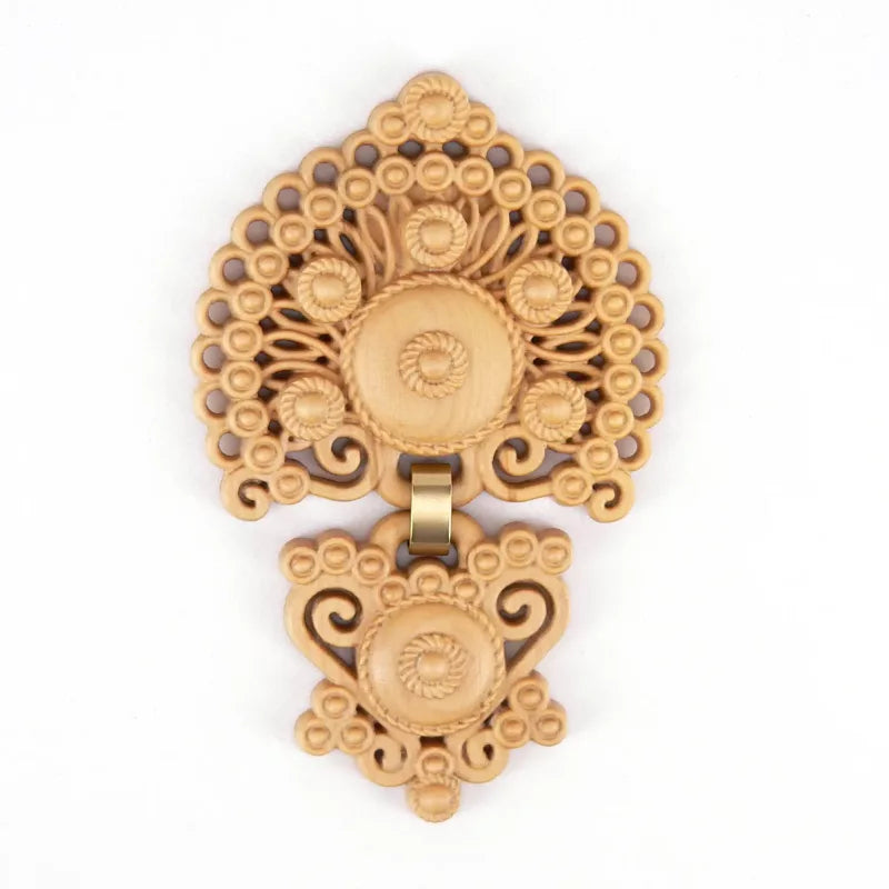 Colgante galápago de madera inspirado en la joyería tradicional gallega llamado sapo grande tradicional galego de dous corpos de madeira